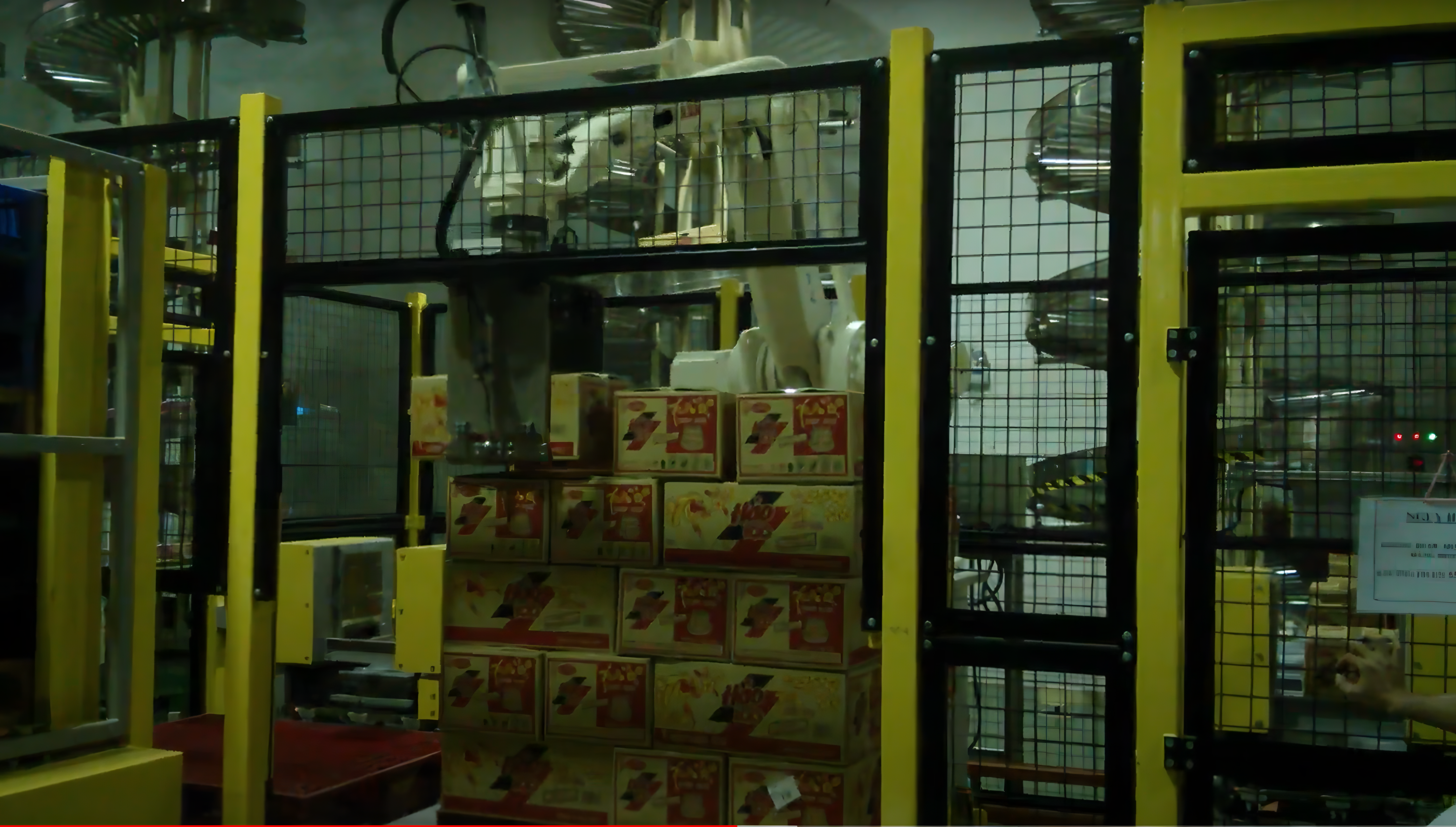Hệ thống robot xếp thùng Acecook Việt Nam